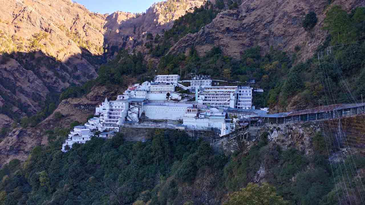 vaishno_devi_temple_ariel_view