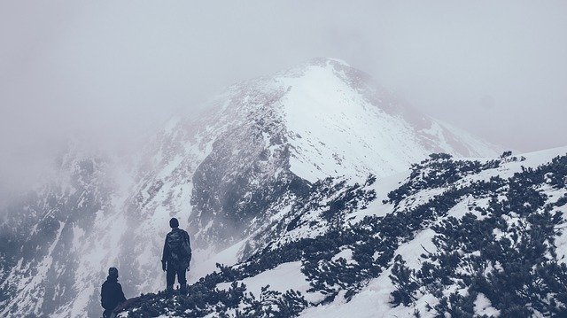 har_ki_dun_trek_winter