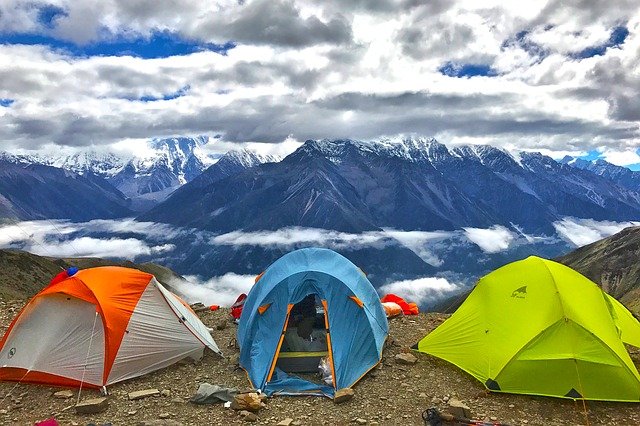 camping_in_kheerganga