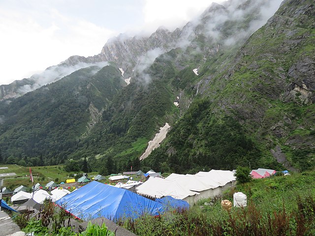 hotels_in_sri_hemkund_sahib_gurudwara