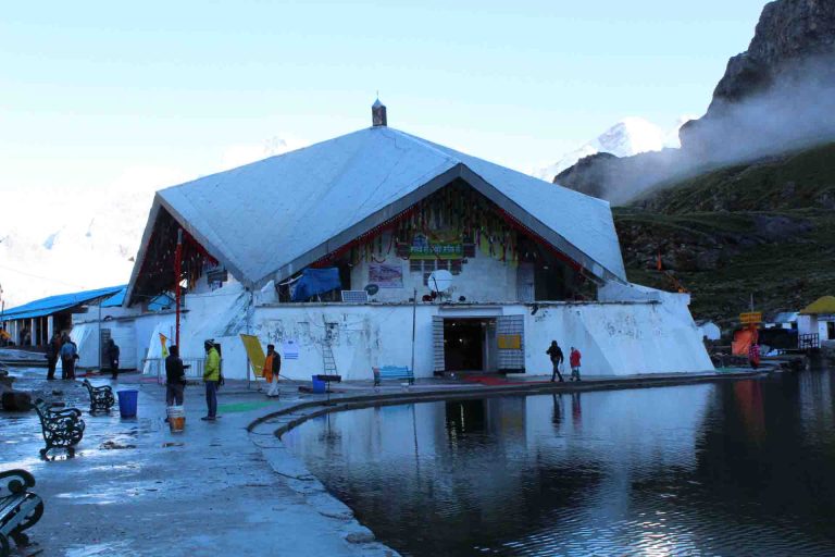 sri_hemkund_sahib_gurudwara